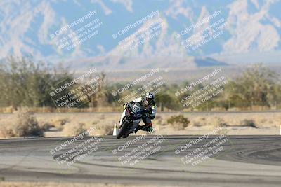 media/Dec-07-2025-CVMA (Sun) [[3e7d2de5dc]]/Race 18-Formula Twins-Formula 40 UL/